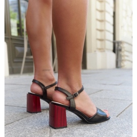 Sandalias con aplicación de piel en el tacón Abadia negro 3