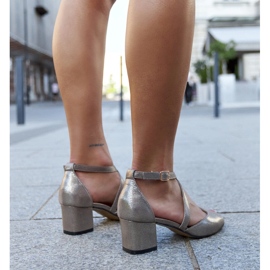 Sandalias de tacón con plantilla de piel Kourin. plata 3