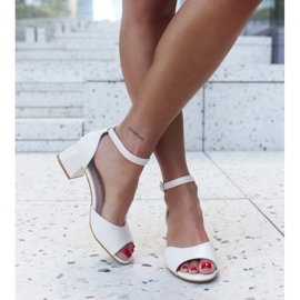 Sandalias de tacón con aplicación de piel Sirin beige 1 Sandalias de tacón con aplicación de piel Sirin beige 1