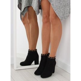 Botas negras de tacón con tachuelas negras negro 2