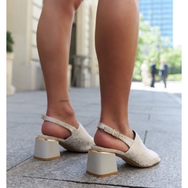 Sandalias bloque con aplicación de piel Nuna beige 3