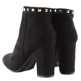 Botas negras de tacón con tachuelas negras negro 5