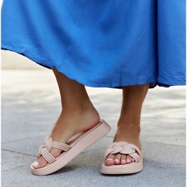 Pantuflas de goma beige de Ferrei 2