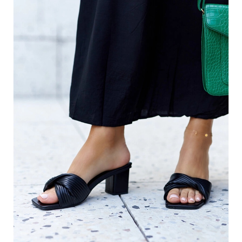 Chanclas tacón Batari negro 1