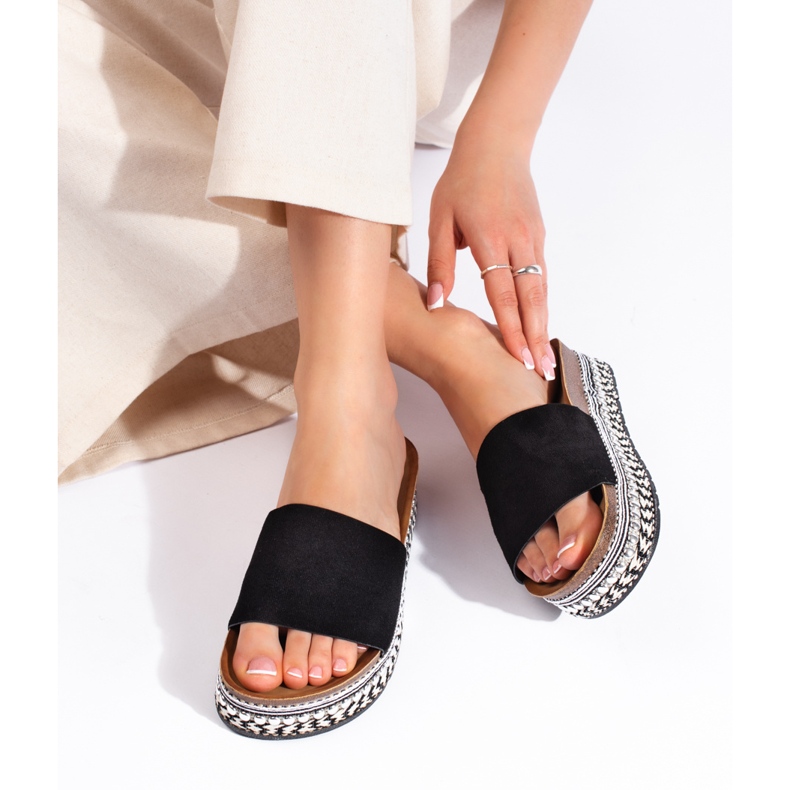 Chanclas plataforma ante negro 1
