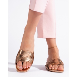 Babuchas doradas de mujer dorado 2