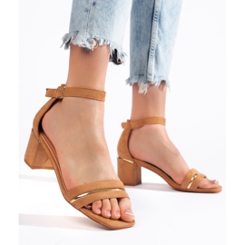 Sandalias tacón bajo ante marrón 1 Sandalias tacón bajo ante marrón 1