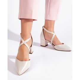 Zapatos de salón blancos de mujer de Sergio Leone. 2