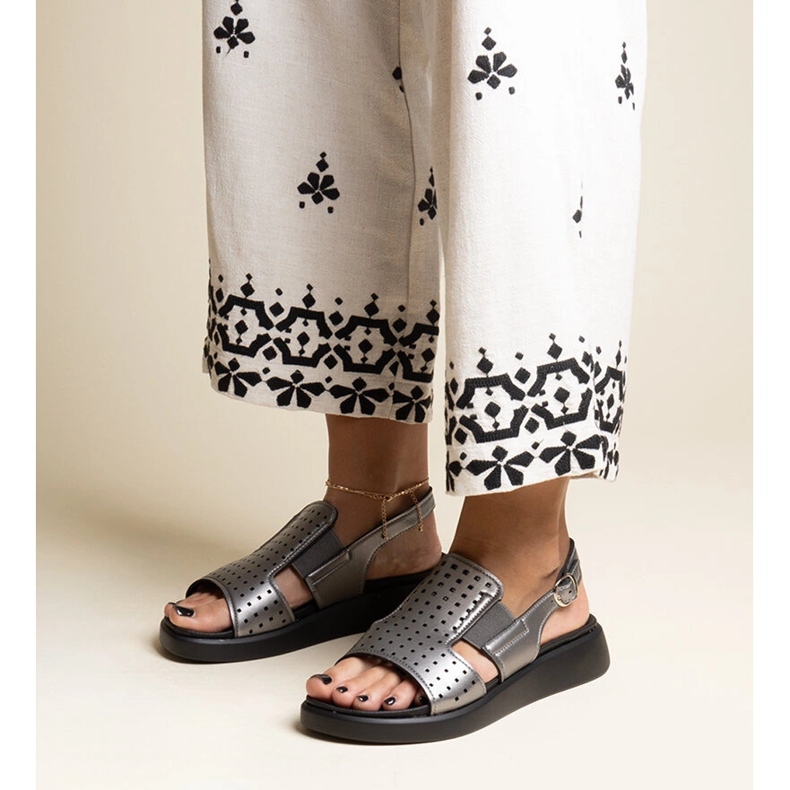 Sandalias grafito con pala calada Imogne gris 1