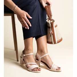 Sandalias beige con combinación de materiales Hambly 2