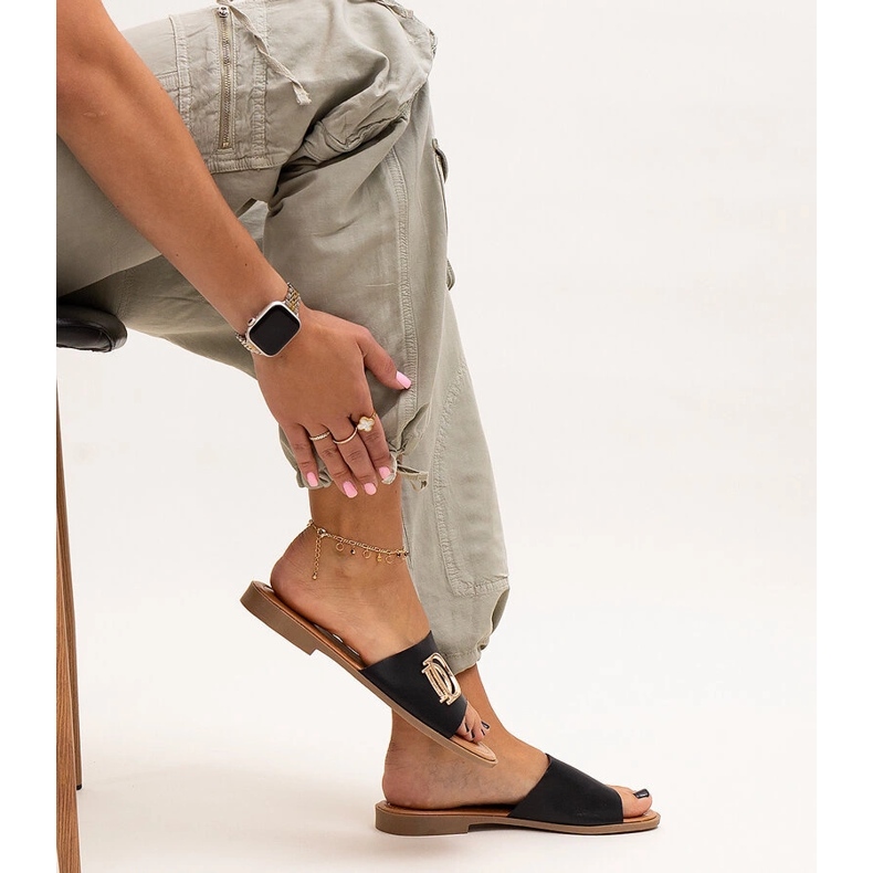 Chanclas negras con hebilla Almeita negro 1