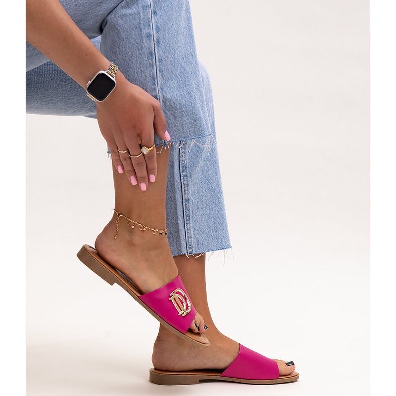 Chanclas rosa oscuro con hebilla de Almeita 1