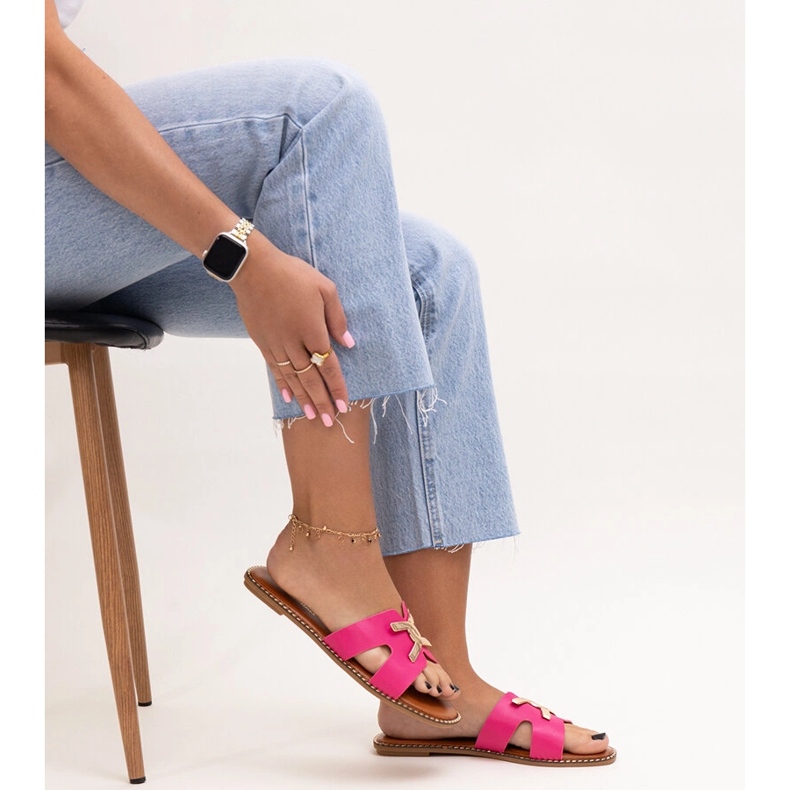 Chanclas rosa oscuro con hebilla Razanna 1