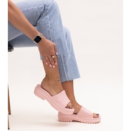 Chanclas rosas con suela gruesa de Soiza rosado 2