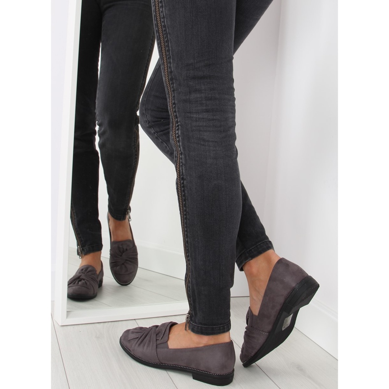 Mocasines de mujer con lazo gris gris. 2 Mocasines de mujer con lazo gris gris. 2