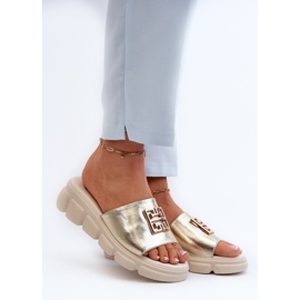 Chanclas Mujer De Piel Con Adorno Dorado Sobre Cuñas Vinceza 41444 Dorado 2 Chanclas Mujer De Piel Con Adorno Dorado Sobre Cuñas Vinceza 41444 Dorado 2