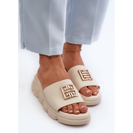 Chanclas Mujer De Piel Con Adorno Dorado Sobre Cuña Vinceza 41444 Beige 5