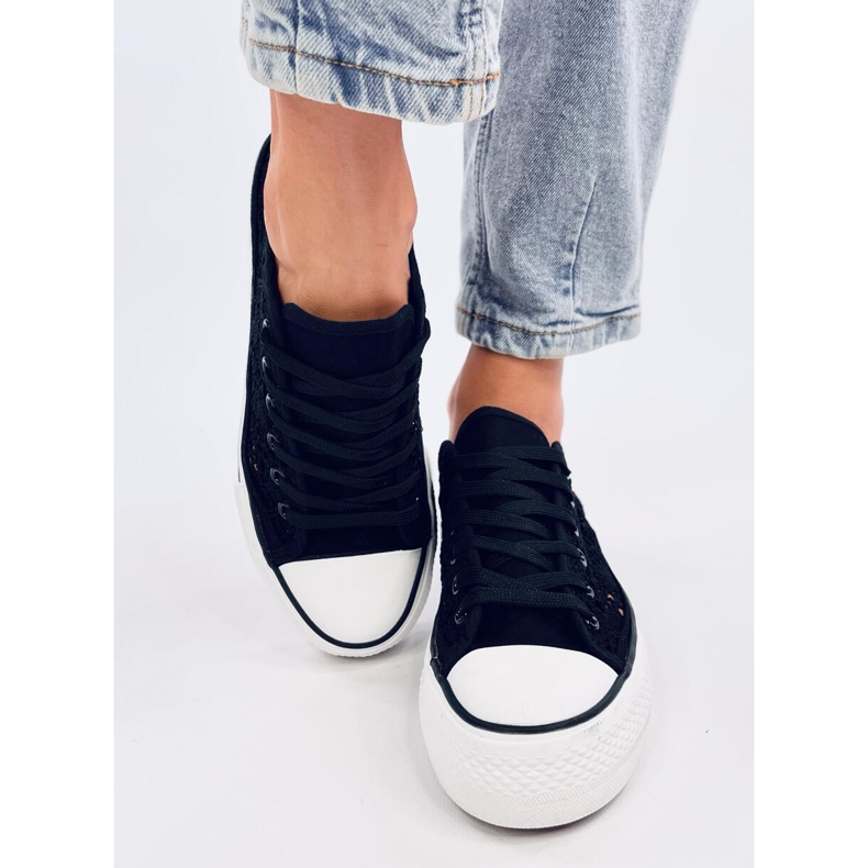 Zapatillas Ferrie de encaje negro 1