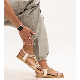 Sandalias beige claro decoradas con circonitas Detila 1