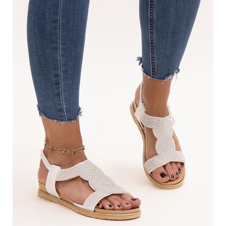 Sandalias blancas decoradas con circonitas Gairsa blanco 2