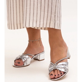 Mules de tacón decorado con circonitas Anbrani plata 1 Mules de tacón decorado con circonitas Anbrani plata 1