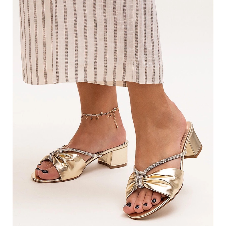 Mules de tacón decorado con circonitas Anbrani dorado 1