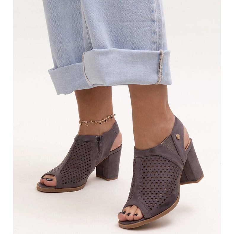 Evento Sandalias de tacón calado con plantilla Heilma de piel gris 1