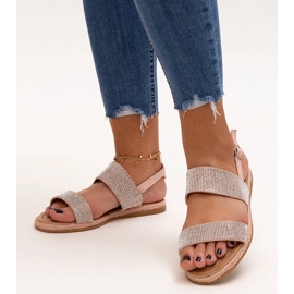 Sandalias rosas decoradas con pedrería Carvalia 1