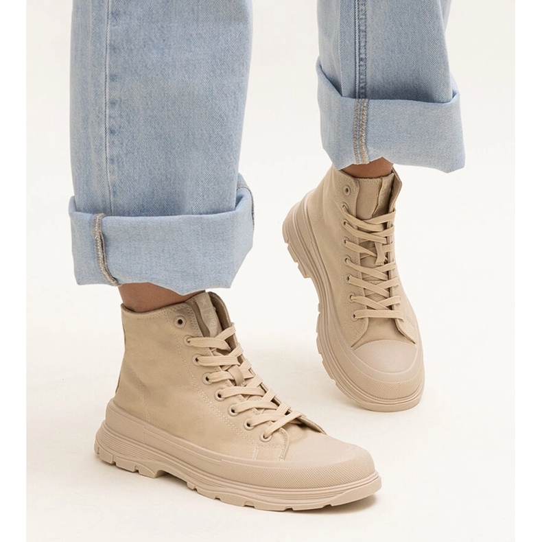 News Rosalinda zapatillas altas beige masivas 1 News Rosalinda zapatillas altas beige masivas 1