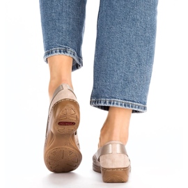 Zapatos slip-on mujer cómodos de piel verano beige Rieker 41356-60 12