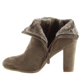 Botas con aislamiento en los talones beige caqui 7