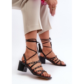 Sandalias de tacón bajo atadas decoradas con tachuelas Chrisele negras negro 9