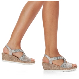 Sandalias de mujer cómodas con cuña slip-on multicolor Rieker 61916-91 beige 5
