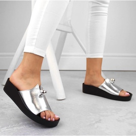 Chanclas de mujer plata metalizada Sabatina 2318-1 6