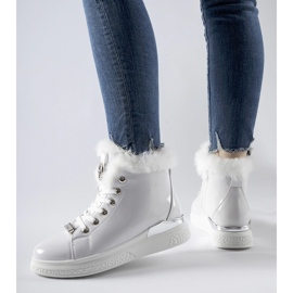 Zapatillas de charol blancas con pelo de Fiemme blanco 1