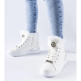 Zapatillas blancas con pelo de Fiemme. blanco 1