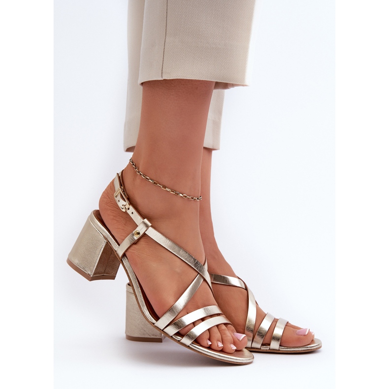 Sandalias de Piel con Tacón Bajo Maciejka 06653-25 Dorado 2