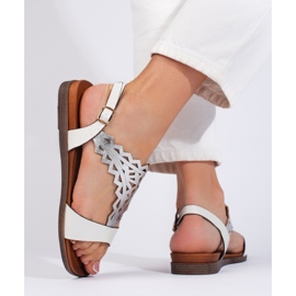 Sandalias de mujer caladas en blanco y plata de Sergio Leone 4