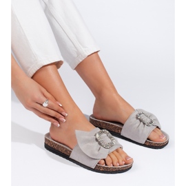 Chanclas grises con suela de corcho. 1