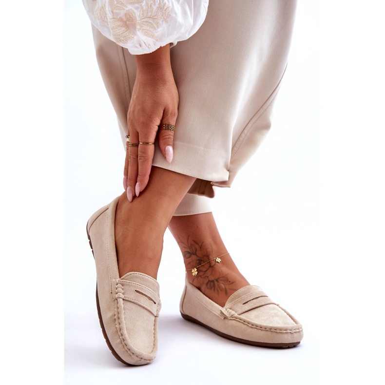Mocasines beige de gamuza para mujeres 1