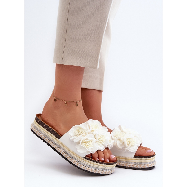 Chanclas de Mujer con Plataforma Decorada con Flores, Blanco Nodina 1