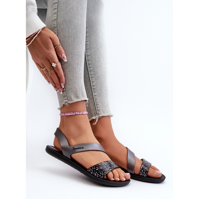 Sandalias de mujer 82429 Ipanema Vibe Sandal Fem negro y plateado 1