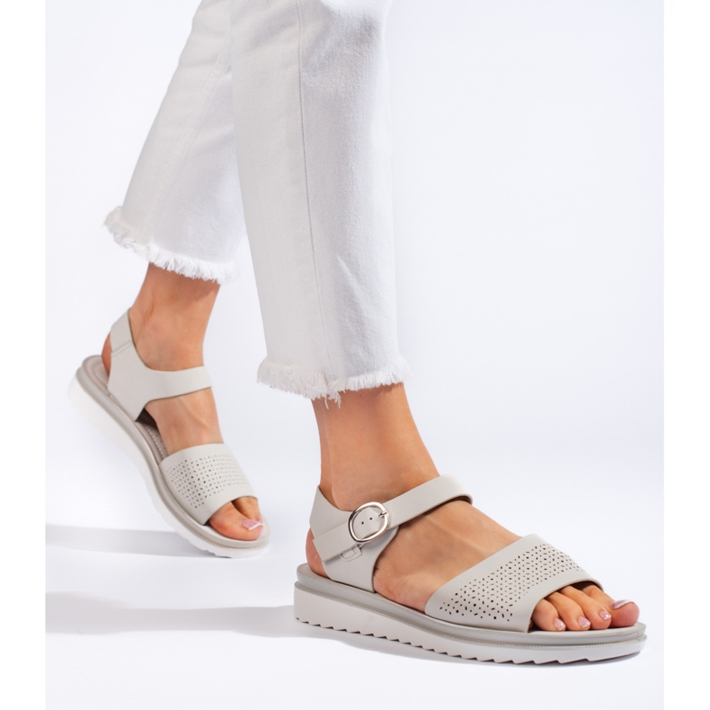 Sandalias grises con plataforma calada de Sergio Leone 1