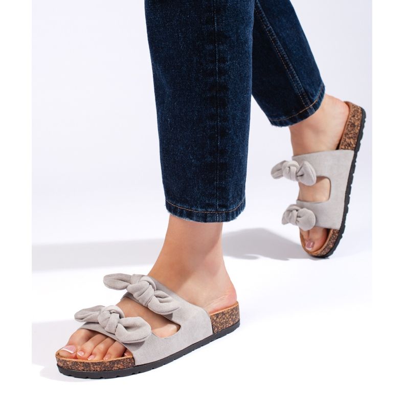 Zapatillas de casa mujer de ante gris con corcho. 1