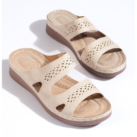 Chanclas cómodas de mujer beige 2
