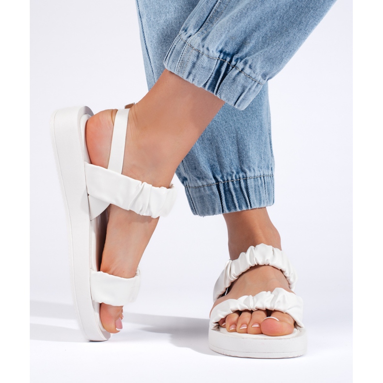 Sandalias blancas con plataforma blanco 1 Sandalias blancas con plataforma blanco 1