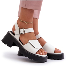 Sandalias de mujeres con cuero ecológico con tacones altos y plataforma blanca Vinceza 36257 blanco 4 Sandalias de mujeres con cuero ecológico con tacones altos y plataforma blanca Vinceza 36257 blanco 4