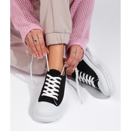 Zapatillas clásicas de mujer negras. negro 2