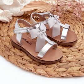 Sandalias infantiles con lazo de velcro plateado Joratia plata 4
