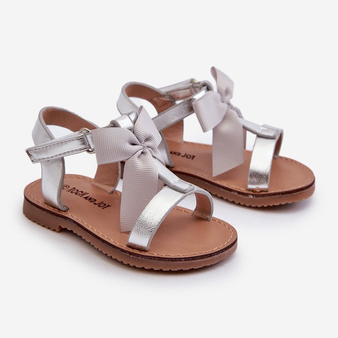 Sandalias infantiles con lazo de velcro plateado Joratia plata 1